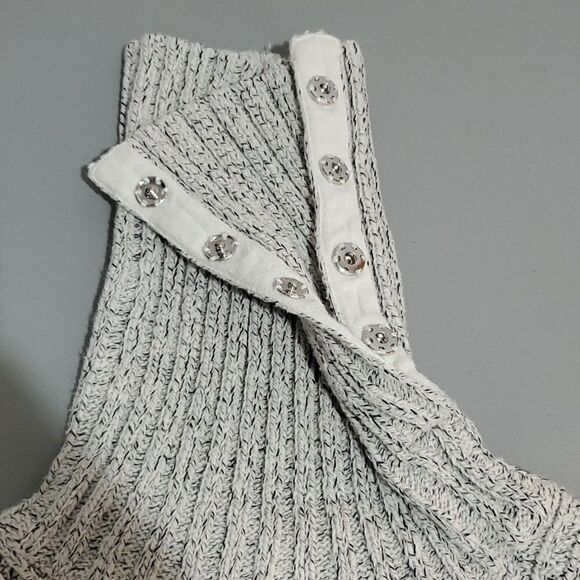 Denver Hayes medium cowl/turtleneck sweater - Picture 6 of 8